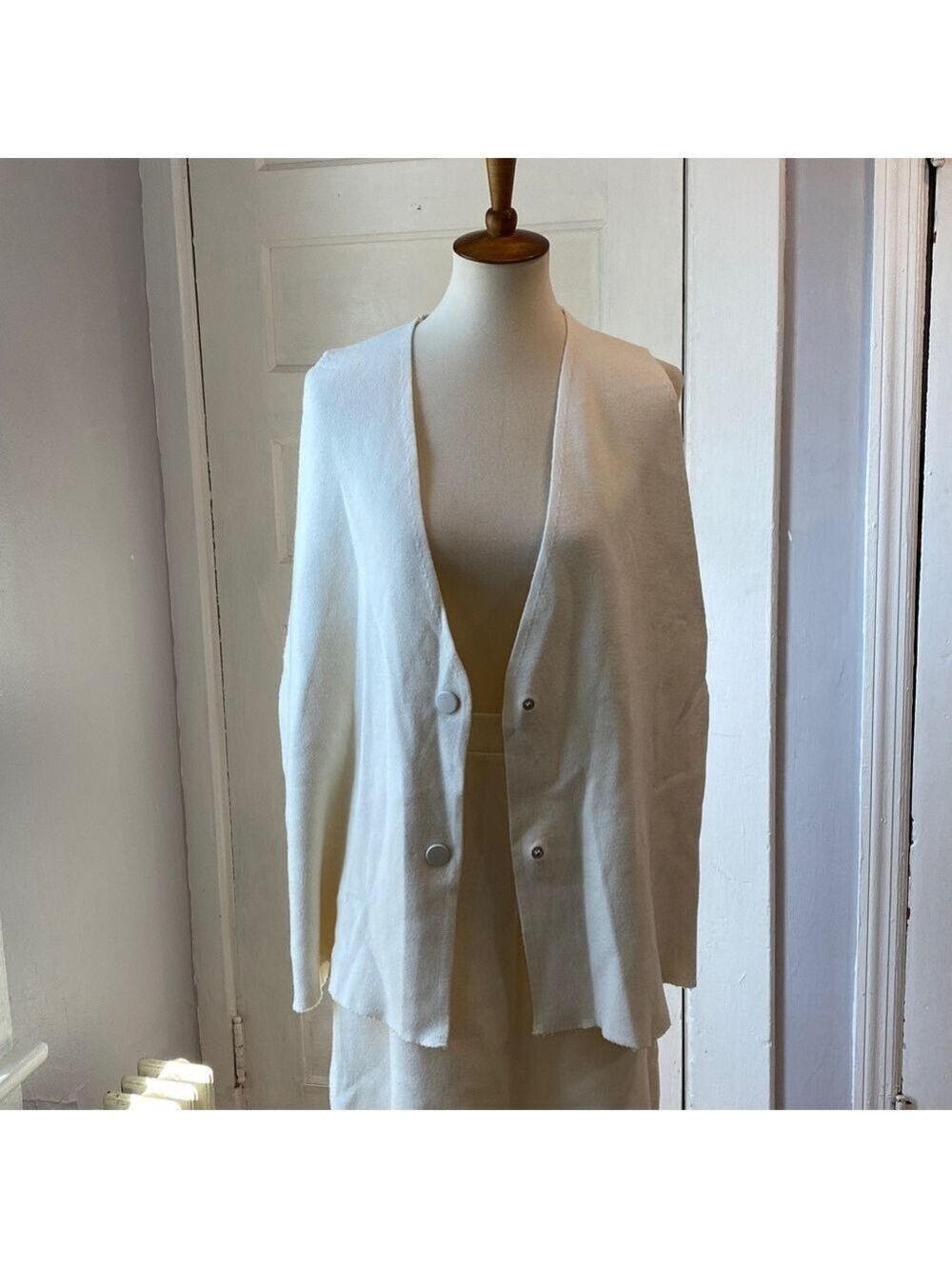 NWT Zara Cream Snap Front Vest, Size XS-S - Picture 9 of 16